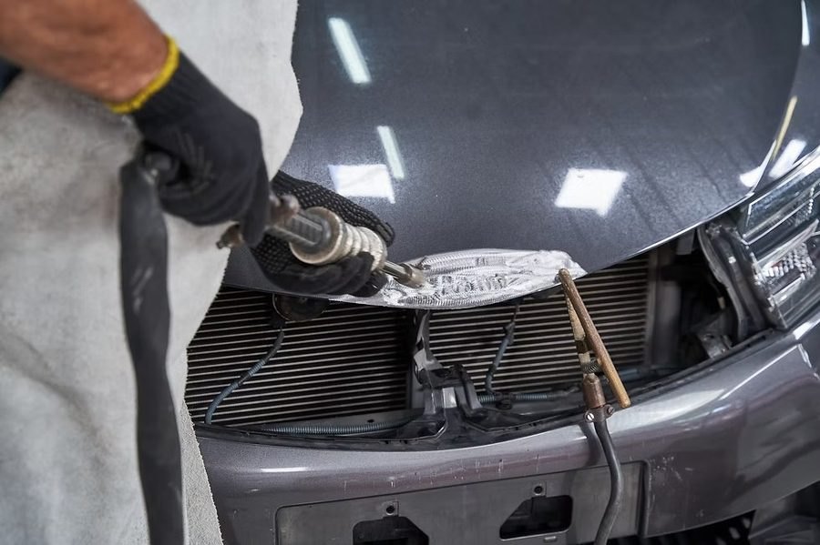 Funilaria automotiva na Eletric Renacar